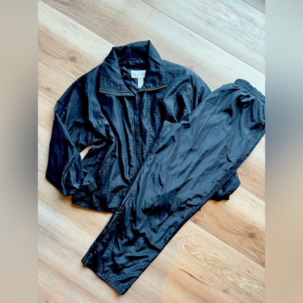 Oleg Cassini track suit women’s XL BLACK